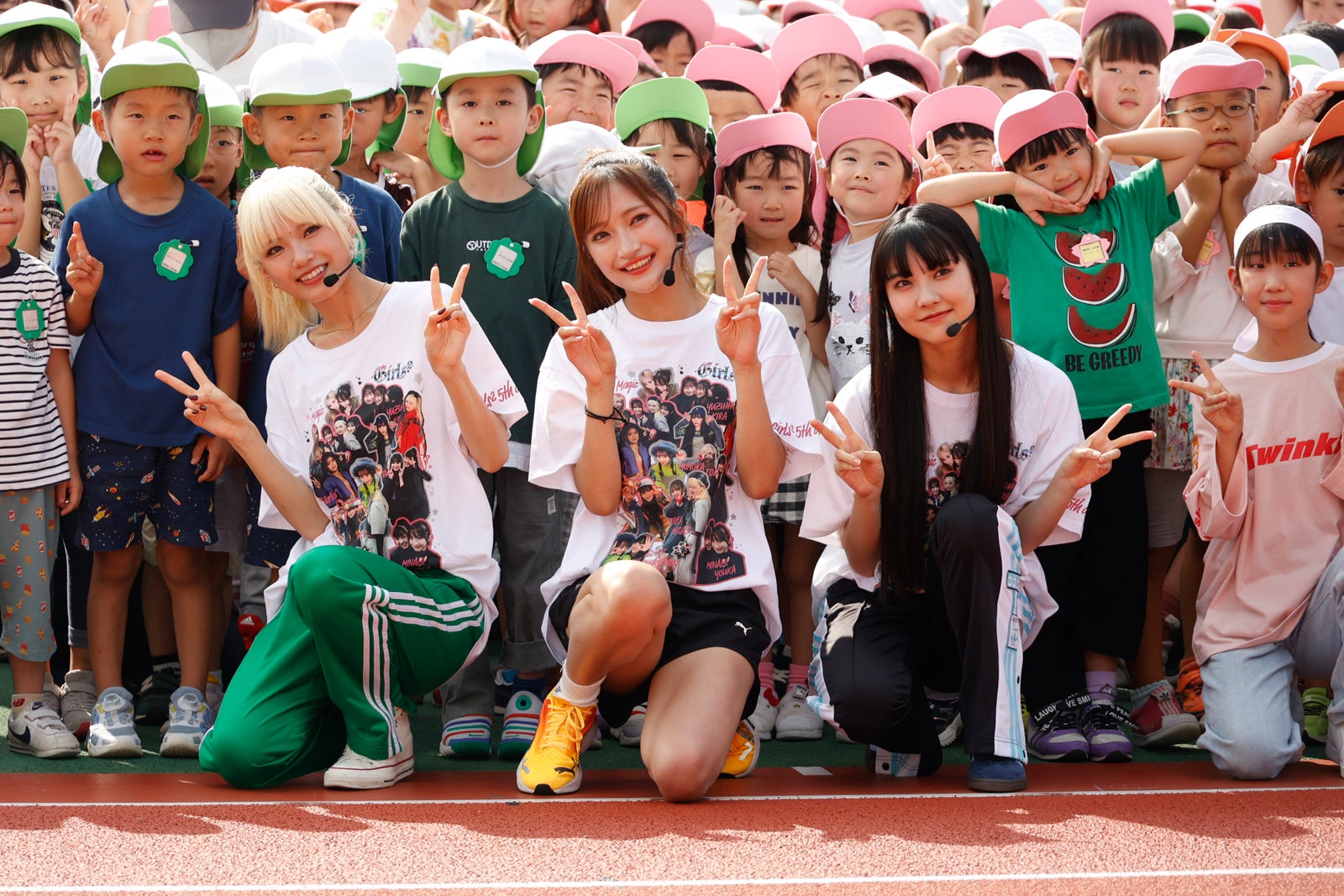 Girls2（提供写真）