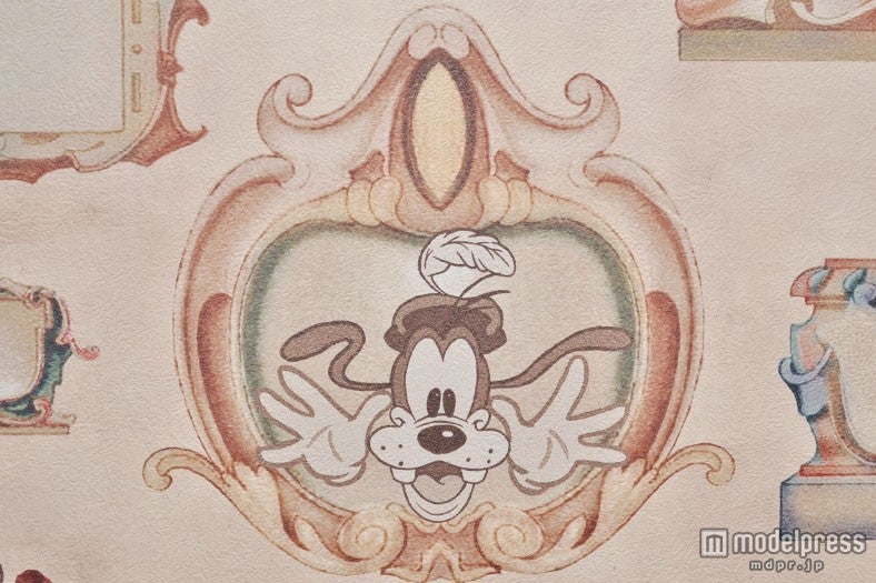カピターノ・ミッキー・スーペリアルーム／入口近くの壁に描かれたグーフィー
