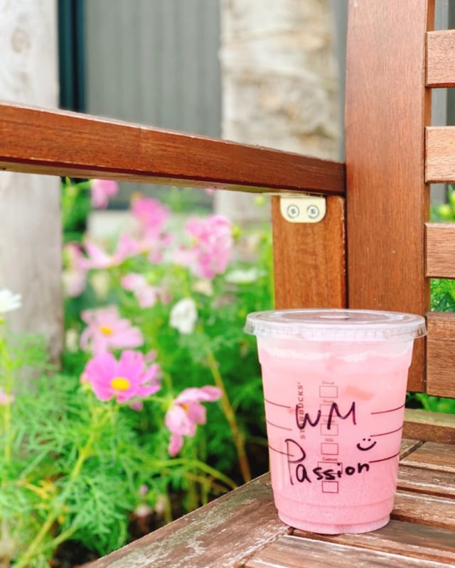 スタバのピンクドリンク