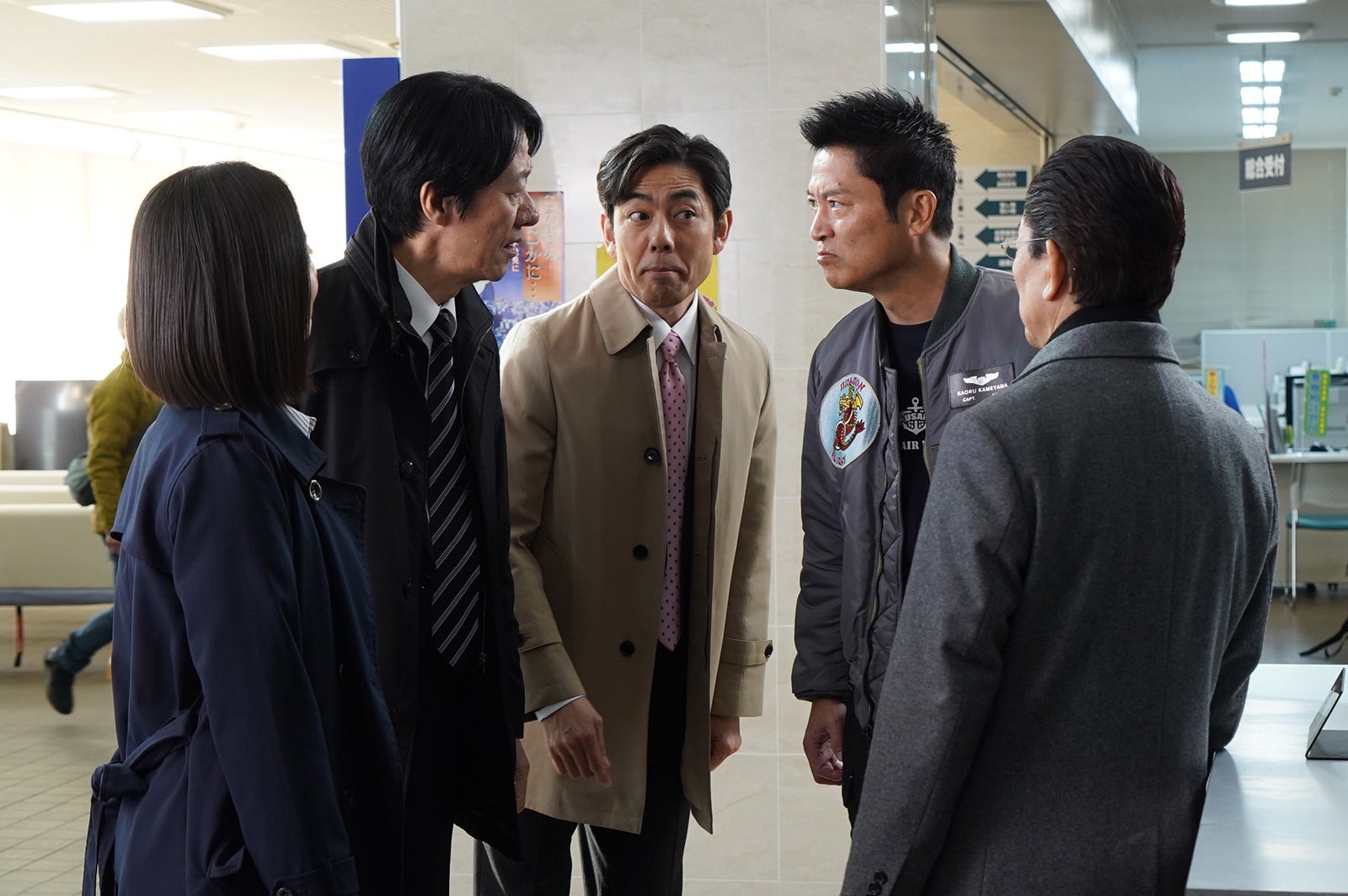 篠原ゆき子、川原和久、山中崇史、寺脇康文、水谷豊「相棒season22」第17話より（C）テレビ朝日