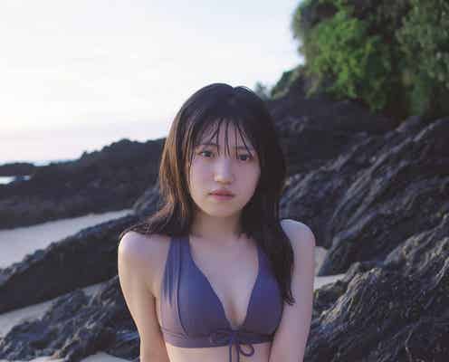 AKB48村山彩希、大人な水着姿で魅了 1st写真集「普通が好き」初公開写真&コメント到着