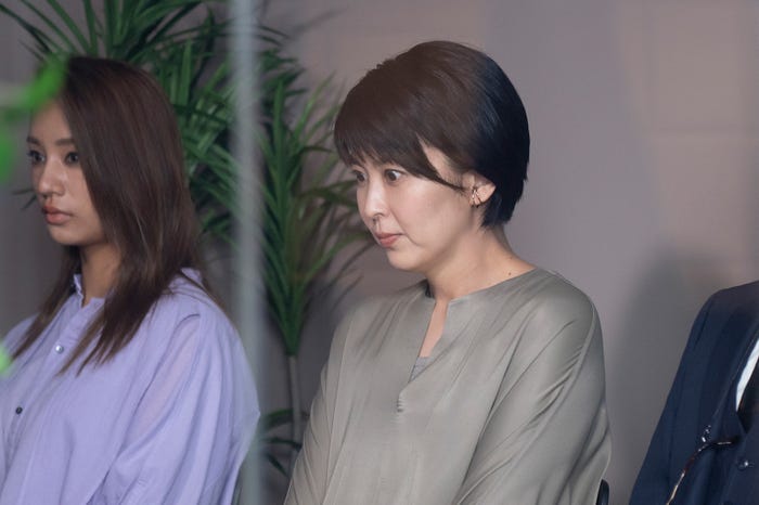 高橋メアリージュン、松たか子 「大豆田とわ子と三人の元夫」第8話より(C)カンテレ・フジテレビ