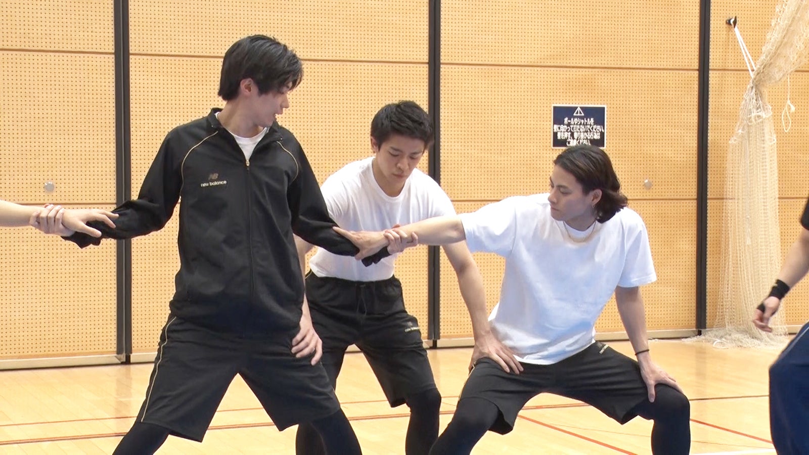 King ＆ Prince、V6「MUSIC FOR THE PEOPLE」アクロバットに挑戦「Premium Music 2022」出演決定