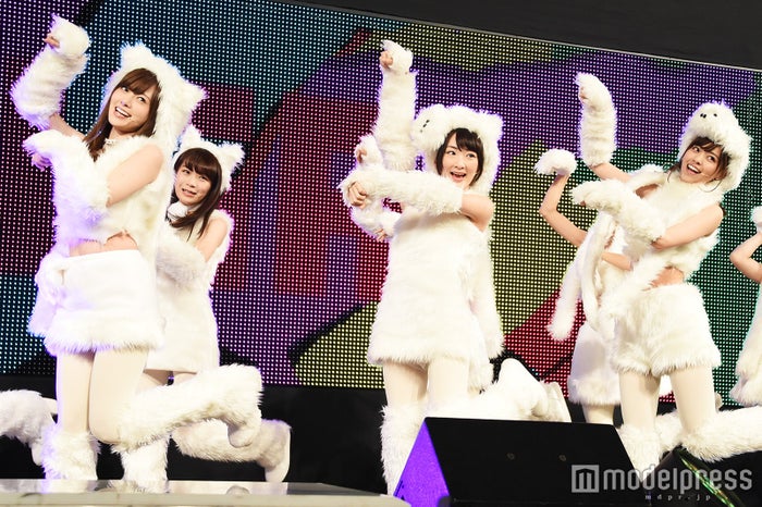 乃木坂46 ふわふわ子犬 衣装で歌って踊る姿が可愛い 久々の緊張でした モデルプレス