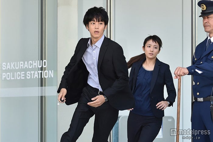 佐野ひなこ 入山杏奈が松坂桃李を 脱がせる 筋肉の質感が 好きにしちゃって サイレーン 3話あらすじ 劇中カット モデルプレス 佐野ひなこ 入山杏奈が松坂桃李を 脱がせる 筋肉の質感が 好きにしちゃって サイレーン 3話あらすじ 劇中カット モデルプレス