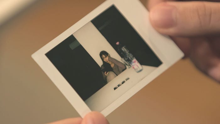 トパスが撮影した愛華のチェキ「TERRACE HOUSE TOKYO 2019-2020」28th WEEK(C)フジテレビ/イースト・エンタテインメント