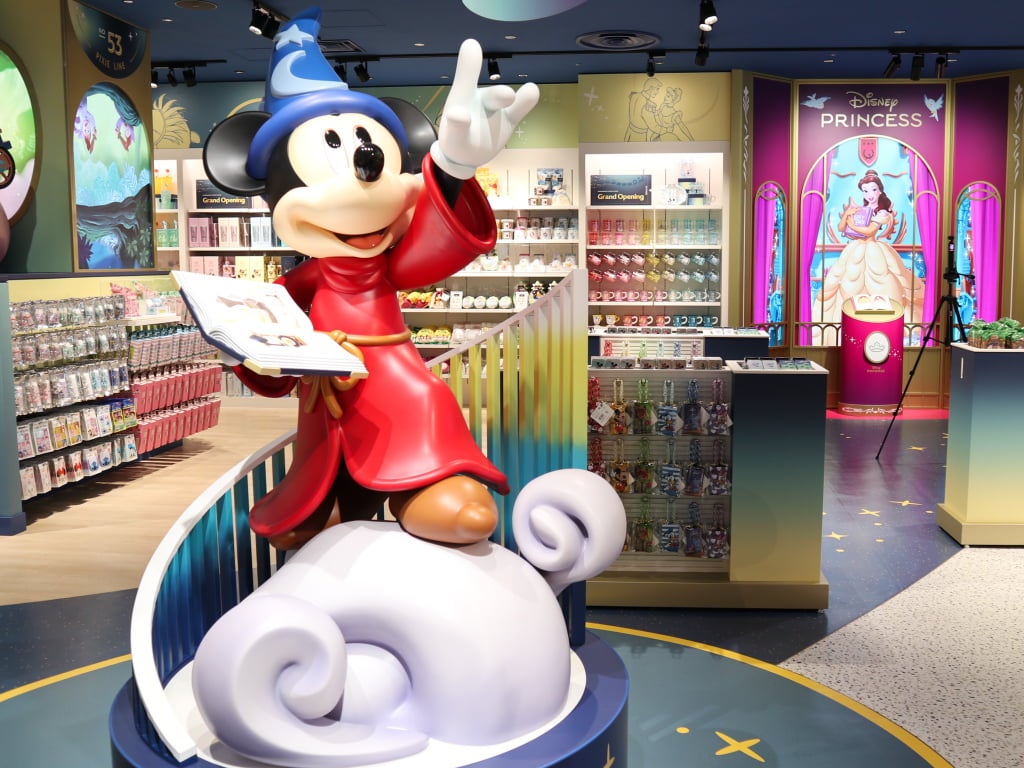ディズニーストア 心斎橋パルコ店」が誕生！日本初の店舗デザインや