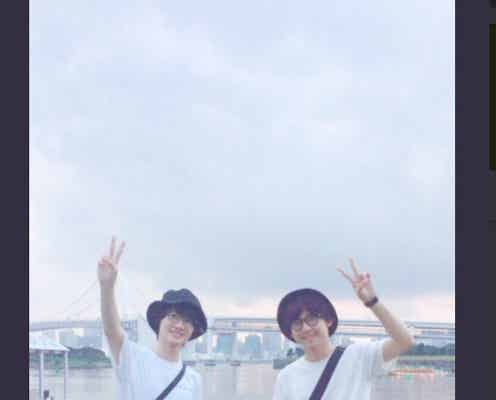 神木隆之介&声優・梶裕貴、“双子コーデ”で遊ぶ 「ジョジョ」コンビ奇跡のシンクロにファン興奮