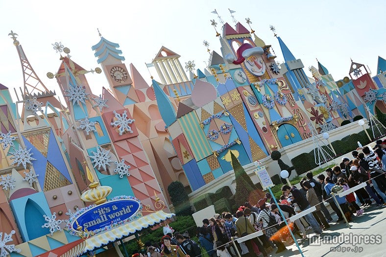 「イッツ・ア・スモールワールド“ベリーメリーホリデー”」