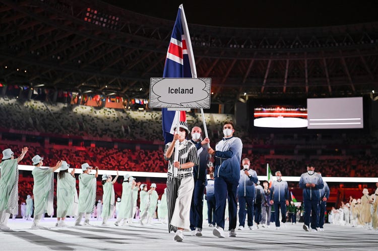 東京五輪 選手入場時の粋な 吹き出し プラカードが話題 日本は 最後尾 持ってくる 漫画大国の象徴 東京オリンピック モデルプレス 東京五輪 選手入場時の粋な 吹き出し プラカードが話題 日本は 最後尾 持ってくる 漫画大国の象徴 東京オリンピック モデルプレス