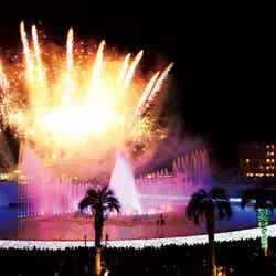 よみうりランド、大迫力噴水ショー&花火700発の豪華絢爛コラボショー/画像提供:よみうりランド