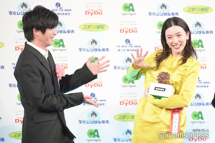 親子役を演じた田中圭&永野芽郁(C)モデルプレス