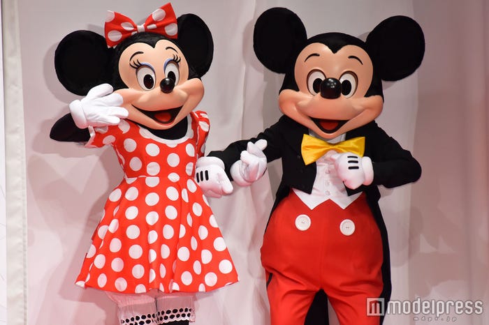 (C)モデルプレス