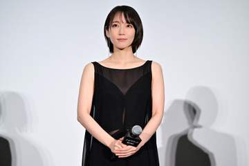 吉岡里帆 ダブル主演映画上映後「カフェで感想を聞きたい」奈緒「エゴサーチさせていただきます」