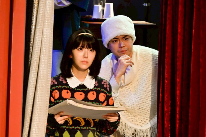 浜辺美波、菅田将暉「もしもこの世が舞台なら、楽屋はどこにあるのだろう」第10話(C)フジテレビ