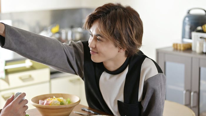 草川拓弥/「みなと商事コインランドリー」最終話より(C)缶爪さわ・椿ゆず/KADOKAWA/「みなと商事コインランドリー」製作委員会