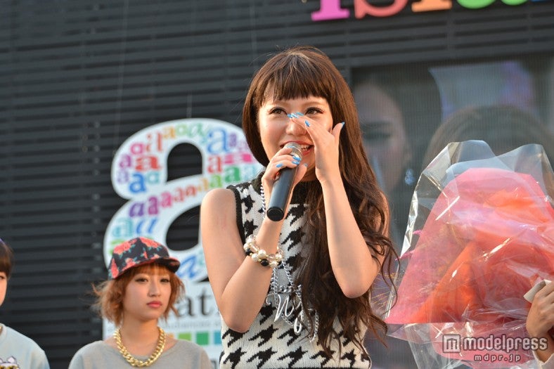 廣瀬麻伊が「Popteen」からの卒業を電撃発表！涙を流す村田莉