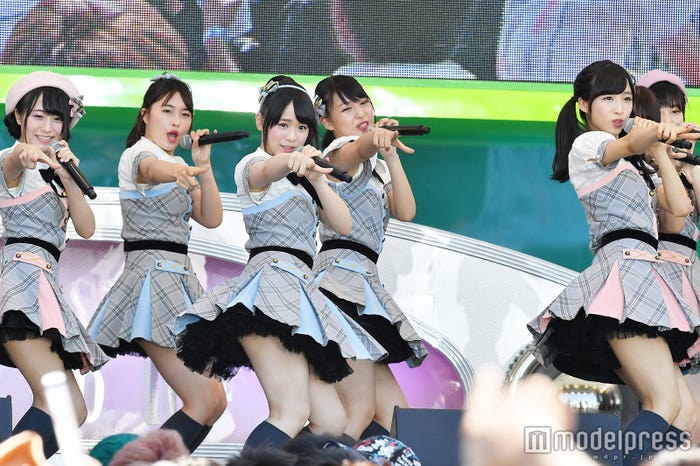 チーム8 (C)モデルプレス