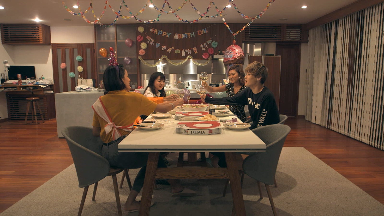 まやのバースデーパーティー「TERRACE HOUSE OPENING NEW DOORS」36th WEEK（C）フジテレビ／イースト・エンタテインメント