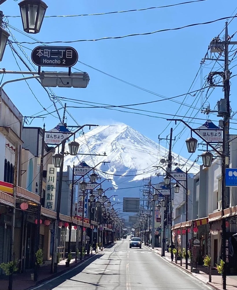 富士吉田市本町通り 商店街／画像提供：れもんらいふ
