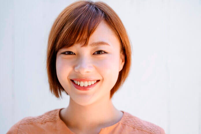 1.普段笑顔の少ない女性の笑顔