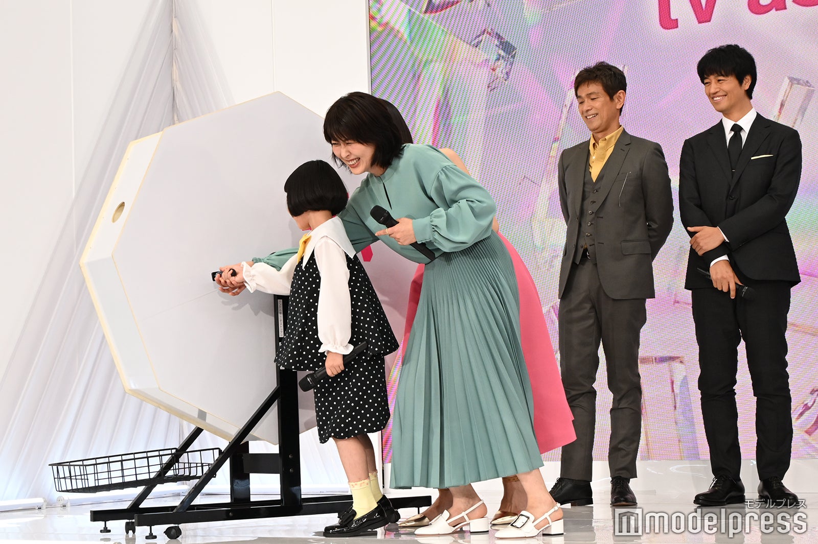 （C）モデルプレス