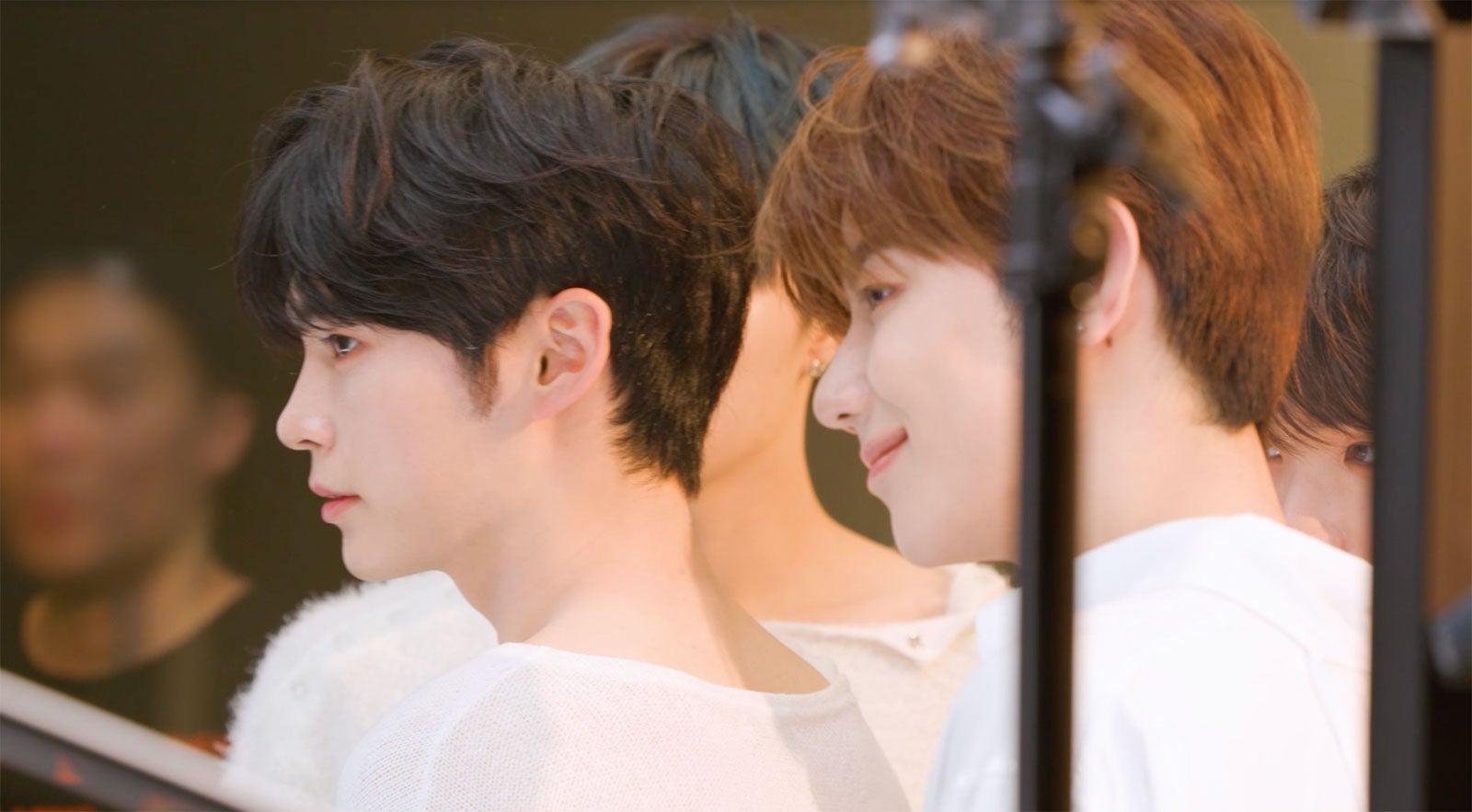 新CM「ビフェスタ セラムクレンジングオイル」篇メイキングより（提供写真）