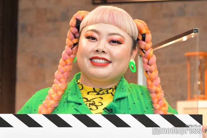 ハイトーンヘアの渡辺直美 (C)モデルプレス