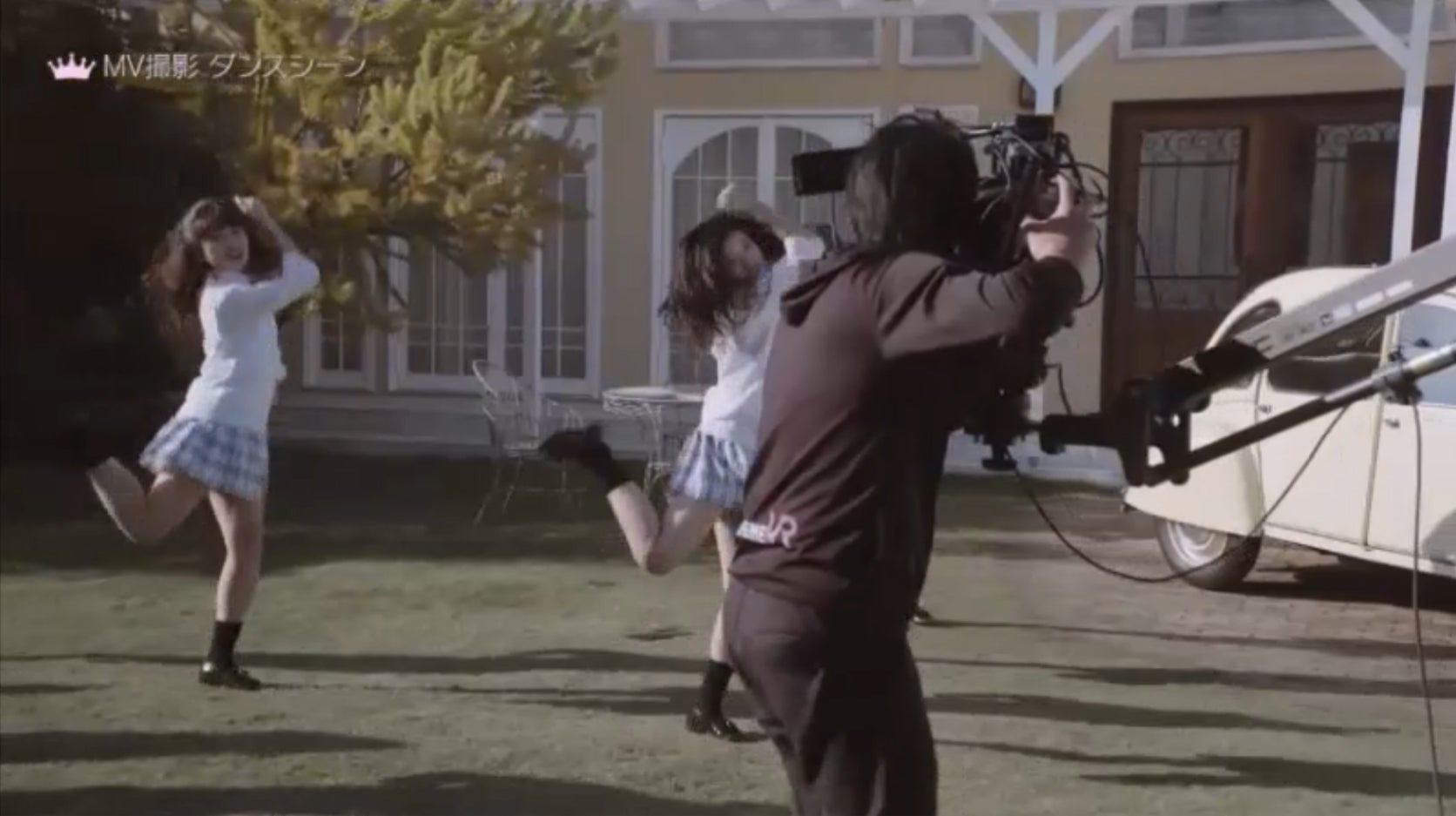 MV撮影の様子／「女子高生ミスコンFINALIST～ハレトキドキＪＫ～」より（提供画像）