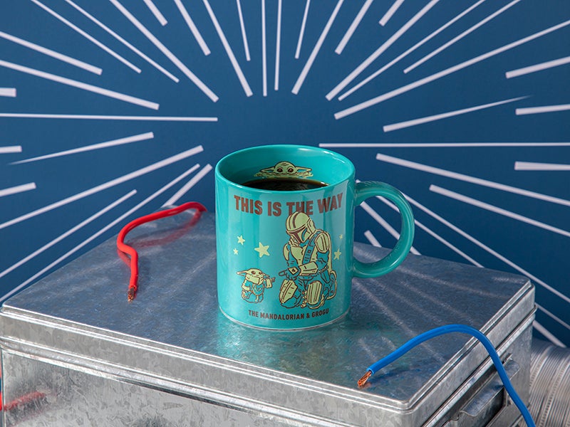 ホットコーヒー　税込690円（C） &amp; TM Lucasfilm Ltd.