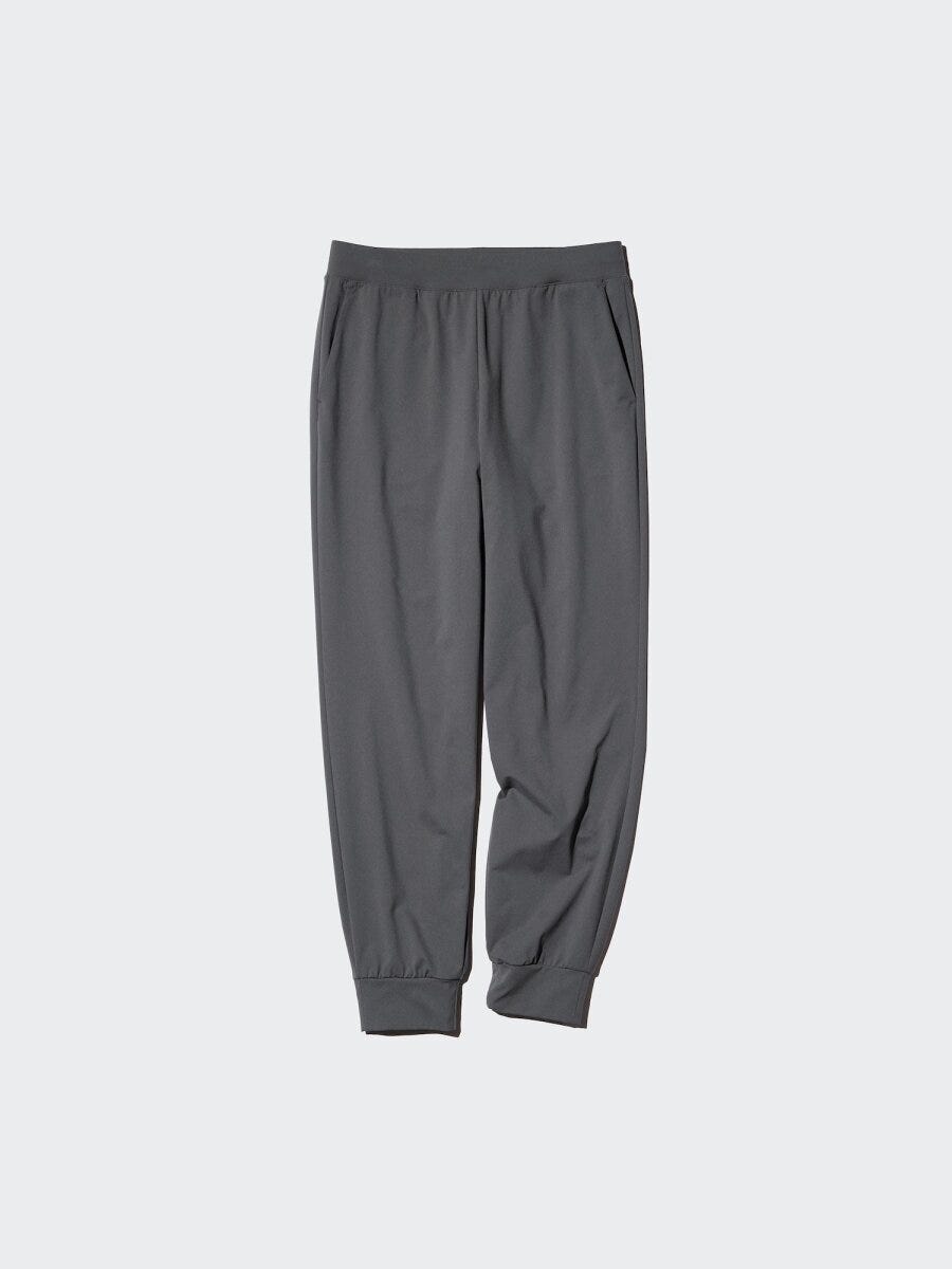 ユニクロのウルトラストレッチアクティブジョガーパンツ