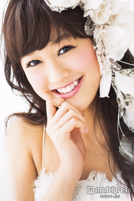 キュートな笑顔で魅了/「CanCam」5月号(撮影:石山貴史)
