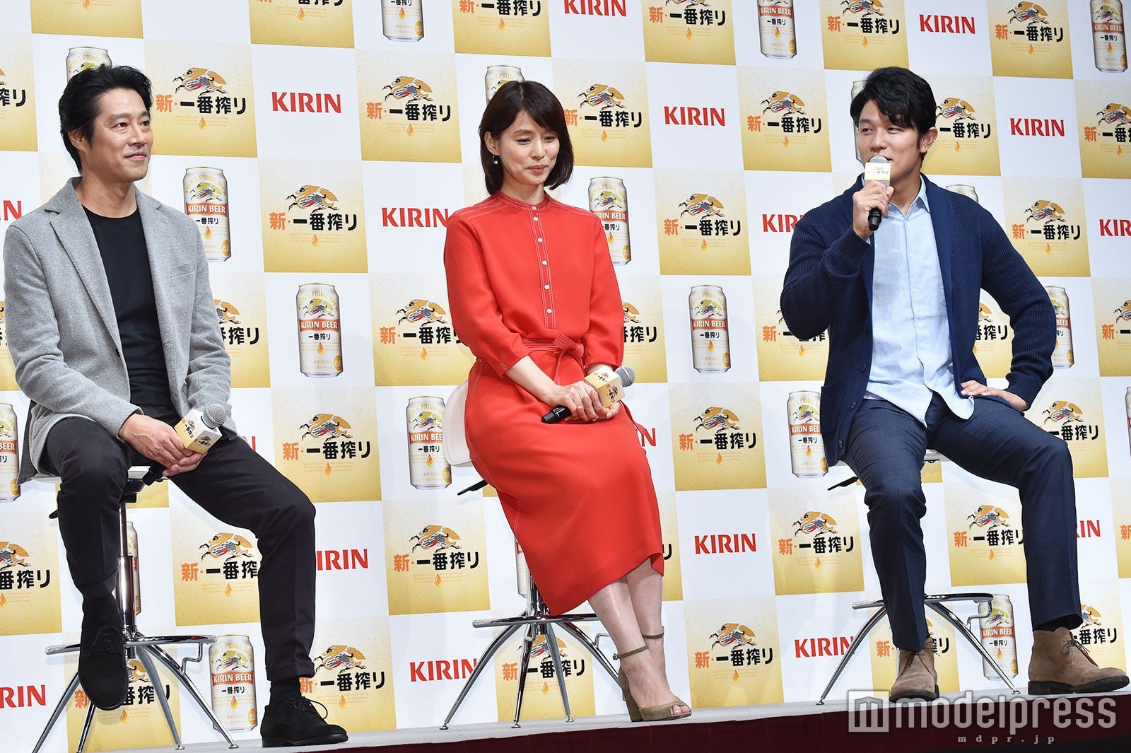 堤真一、石田ゆり子、鈴木亮平（C）モデルプレス