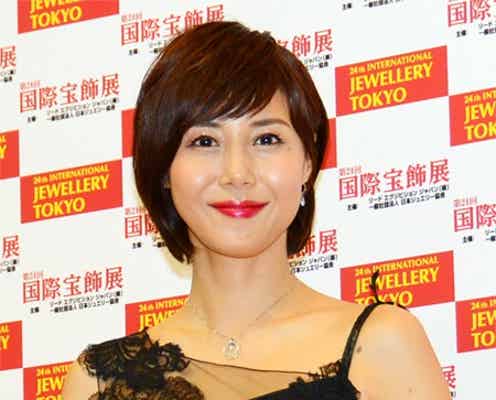 松嶋菜々子、過去を振り返る 「日本ジュエリーベストドレッサー賞」表彰式