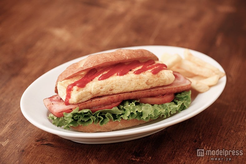 「オムレツのBLT サンド」1，000 円