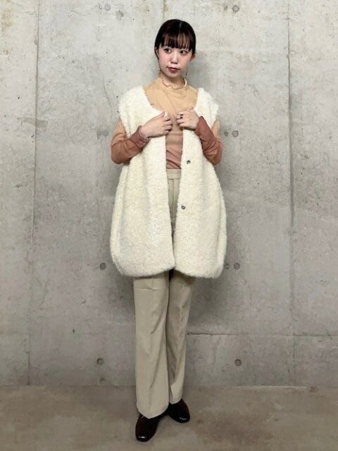 ベスト　コーデ　秋