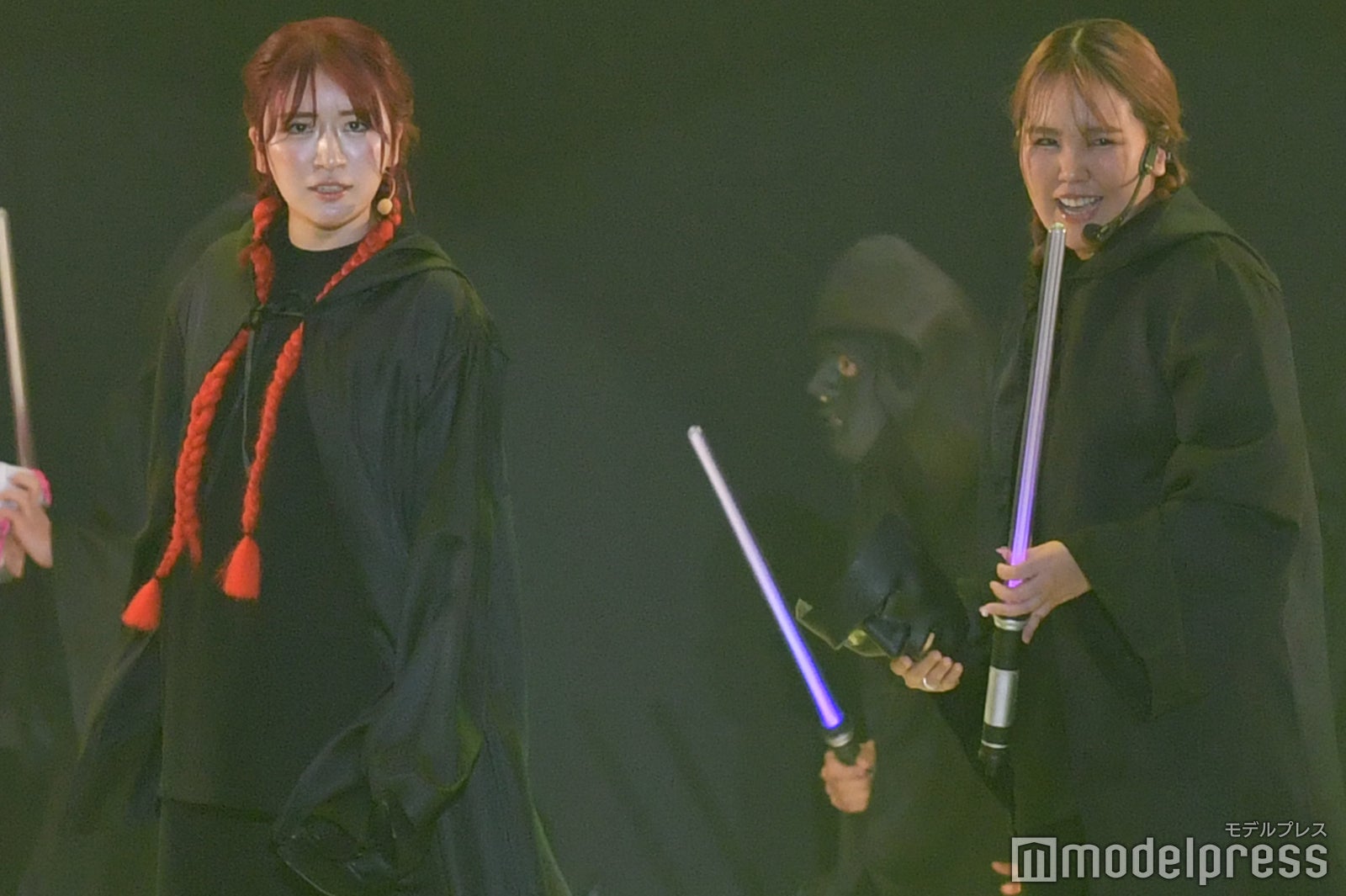 平成フラミンゴ、ヒーローショーでまさかの配役 ステージ裏では吉村崇とハプニングも＜札幌コレクション 2023 A／W＞