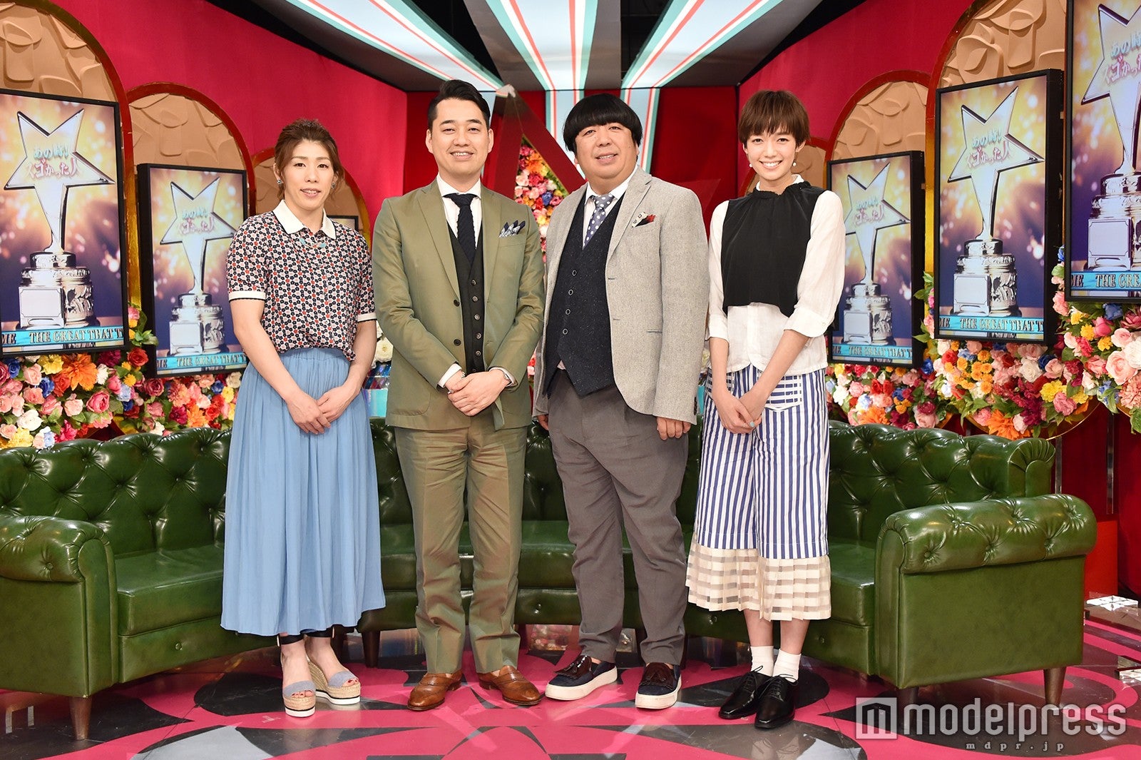 （左から）吉田沙保里選手、設楽統、日村勇紀、佐藤栞里 （C）モデルプレス