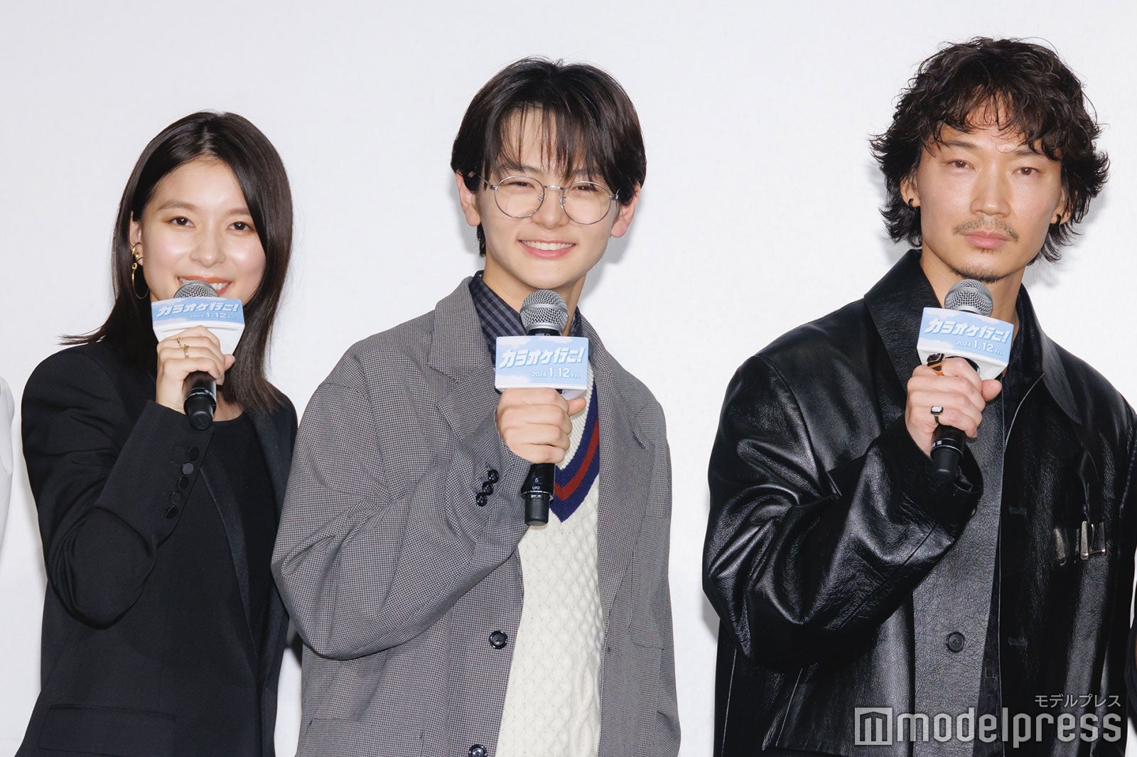 芳根京子、齋藤潤、綾野剛（C）モデルプレス