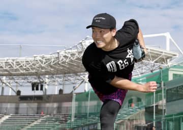 阪神・湯浅 スケートボード・草木ひなのと“競演”28年ロス五輪目指す 100ホールド＆完走で夢舞台へ弾みつける