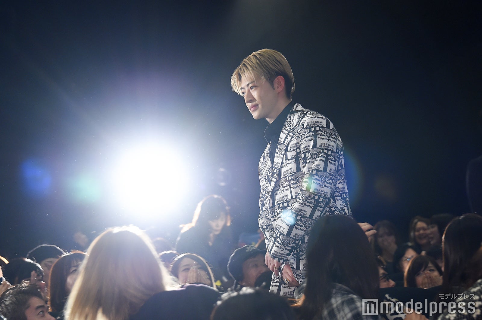 佐野玲於 （C）モデルプレス