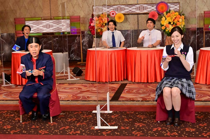 矢部浩之、岡村隆史、マヂカルラブリー、中条あやみ(C)日本テレビ