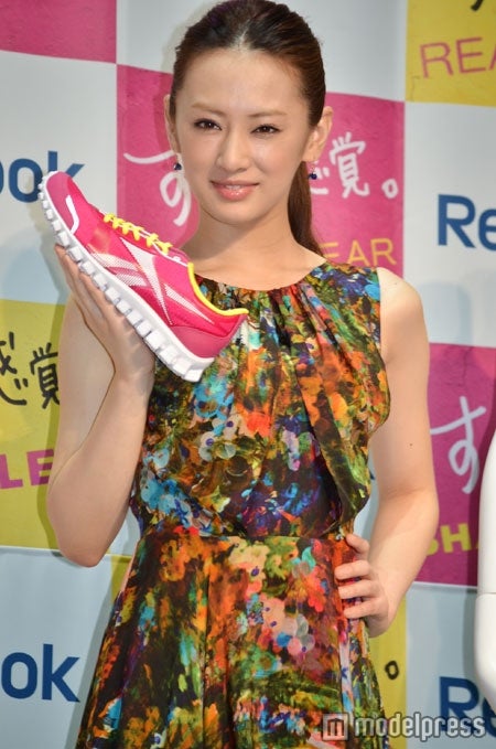 「Reebok」新キャラクターに就任した北川景子