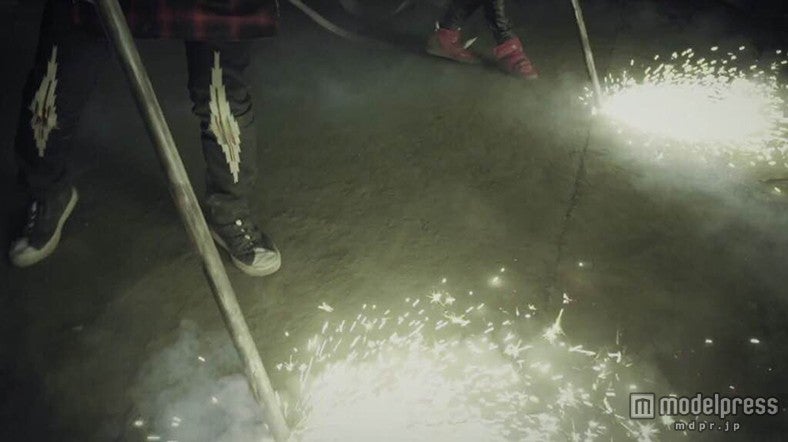 lol「fire!」（8月12日発売）MVより