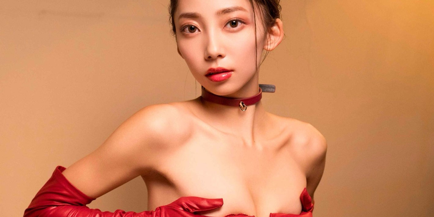 オールナイトフジコ」松尾実李果、手ブラ姿披露 初の写真集決定で妖艶