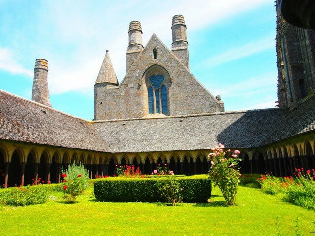 画像提供：所属事務所