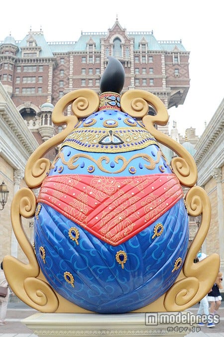 ジーニーモチーフのイースターエッグ