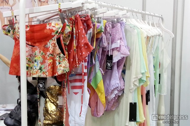 「WILDFOX COUTURE」の新作（「MAGIC」2013S／Sにて）