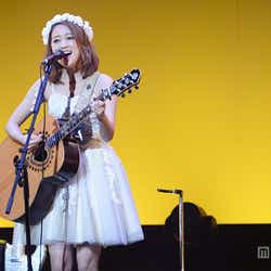 モデルプレス - chay、新曲含むヒットナンバー歌唱で圧巻の美声響かす 「可愛い」「最高!」の大歓声