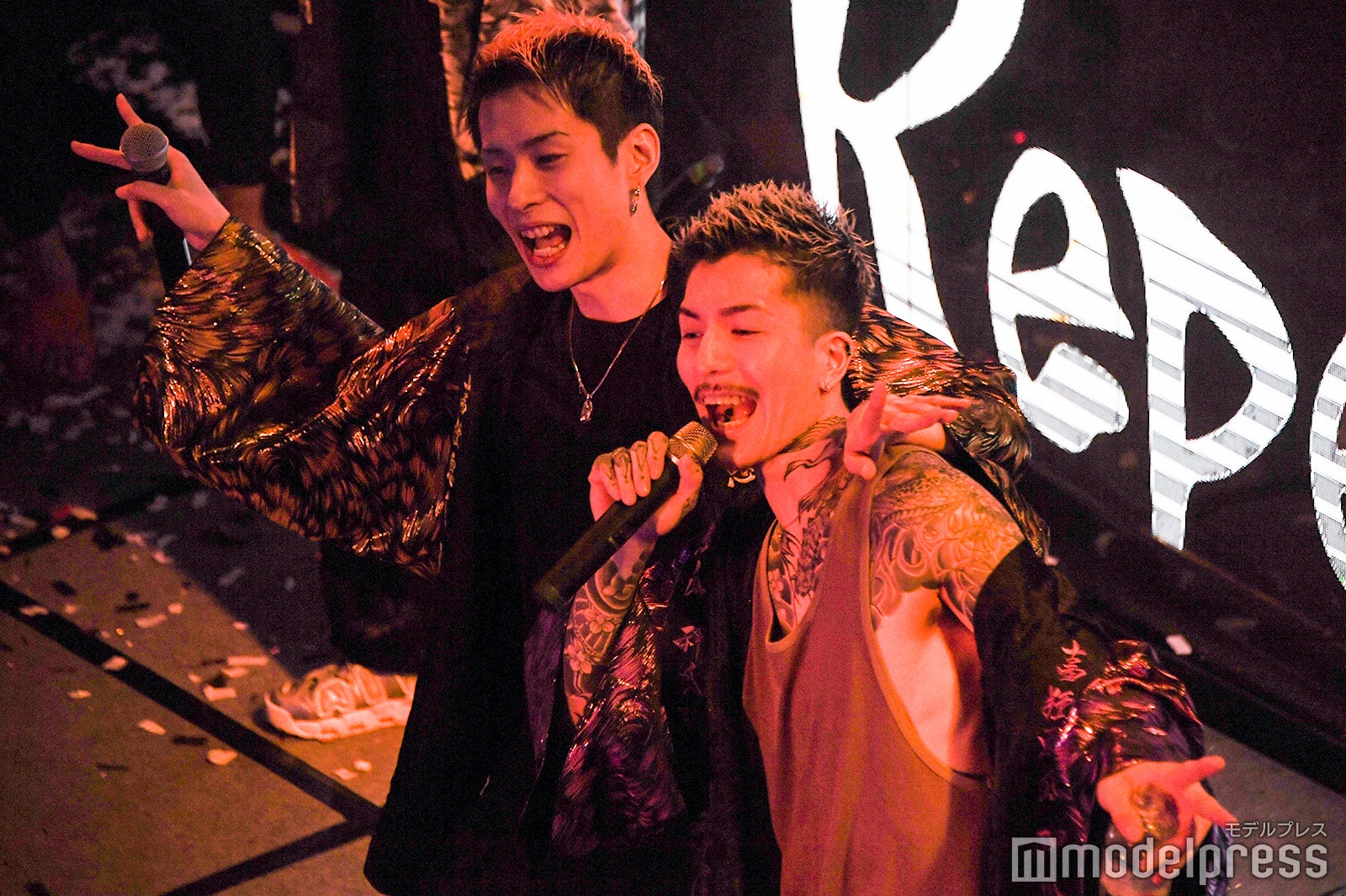 DJ脇、DJふぉい 「レペゼン恐怖のカウントダウンライブ ～ガチで生配信～」（C）モデルプレス